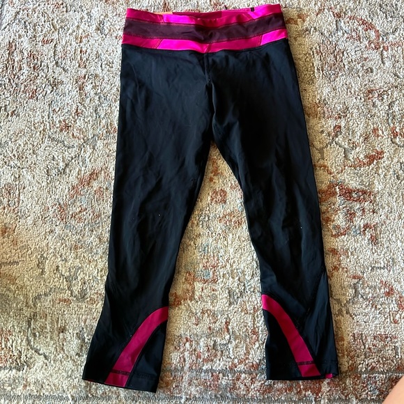 Lululemon 3/4 leggings - Picture 1 of 3